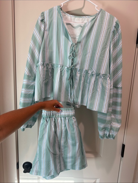 Amazon Pants - Women’s Mint Green Stripe Set - Two-Piece Set